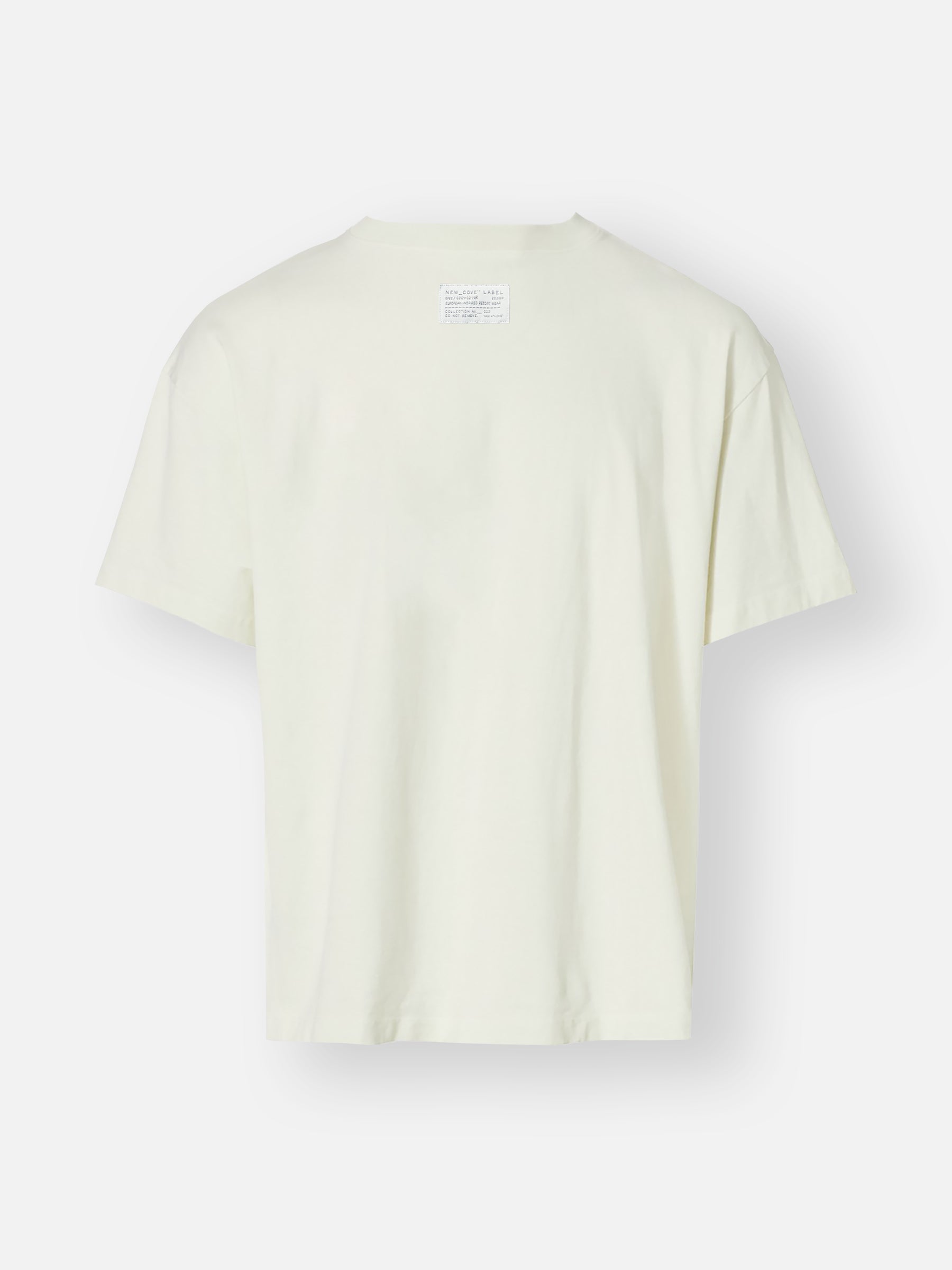 Minimalist travel t-shirt for resort wear and casual outfits