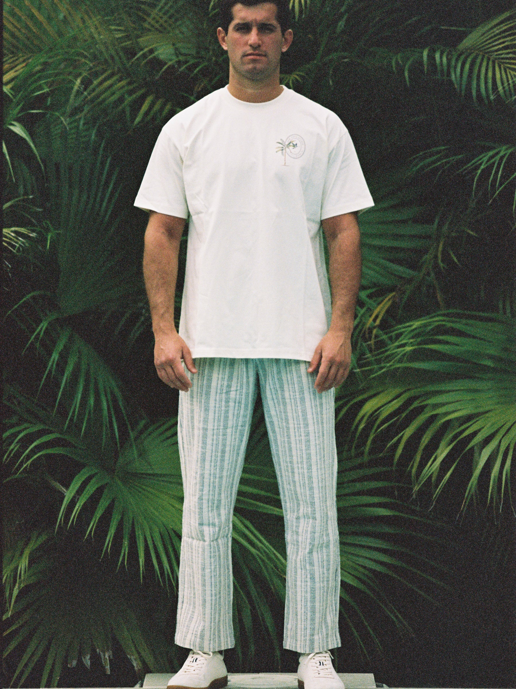 Drawstring linen pants with striped fabric for resort wear