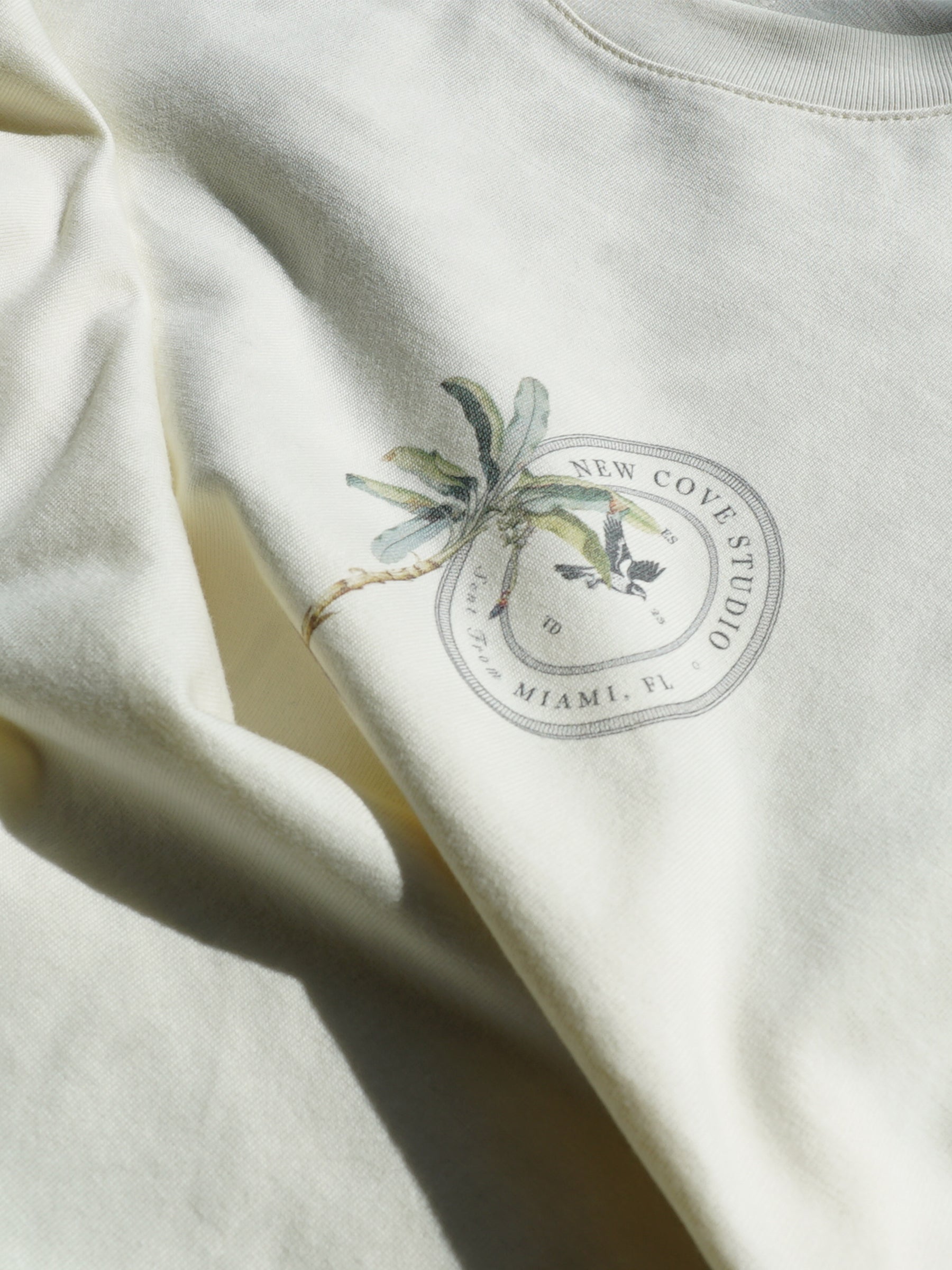 Palm Studio T-Shirt – Resort Wear & Travel T-Shirt